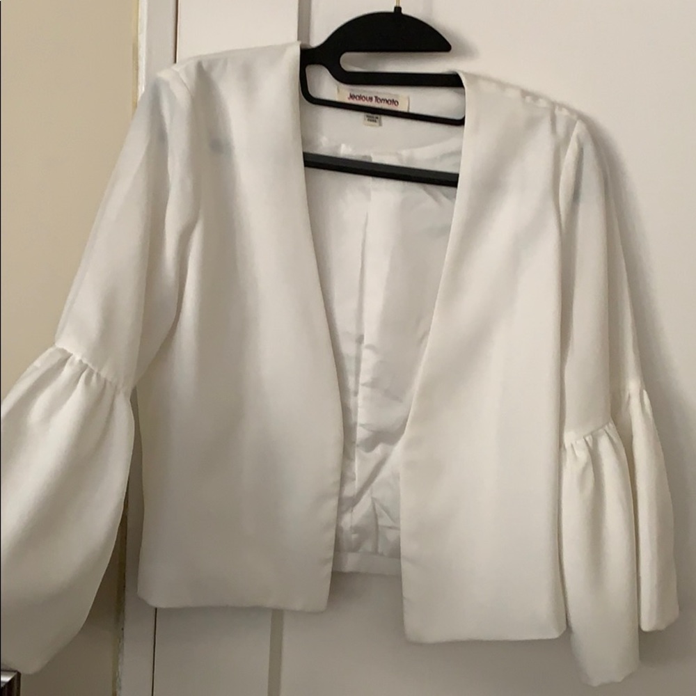 Cropped white blazer